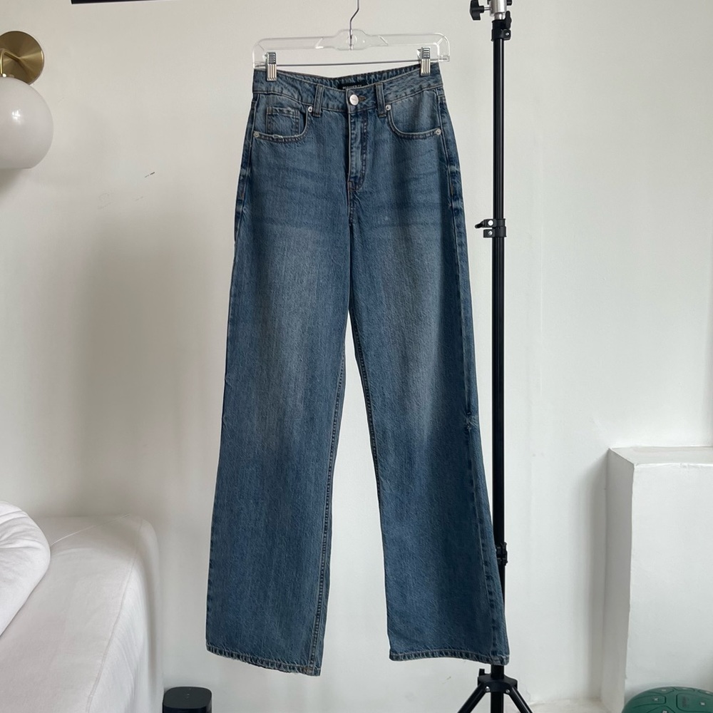 Prosperity denim straight leg loose fit. Blue jeans 25” waist